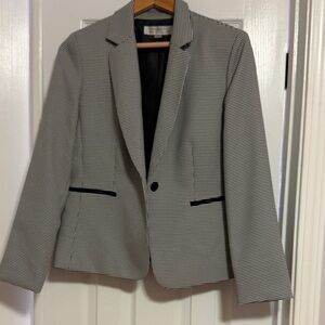 Tahari Houndstooth Blazer in Black and White